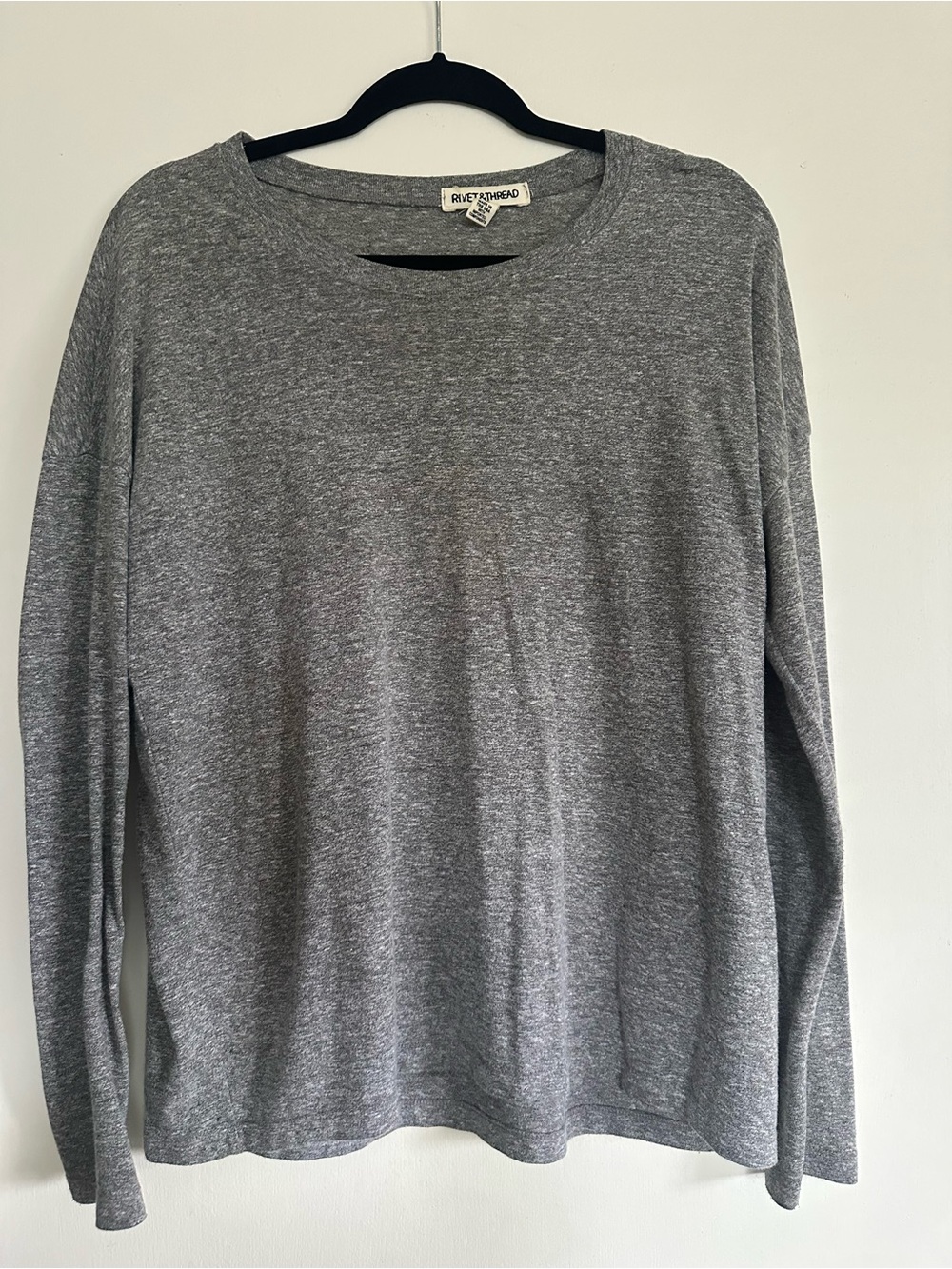 Rivet & Thread Women's Long-Sleeve Crewneck Tee - Gray